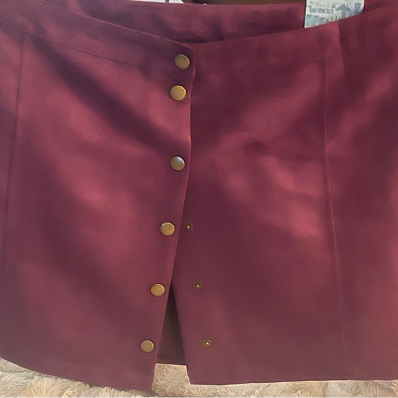 Maroon Mini Skirt - Picture 3 of 5
